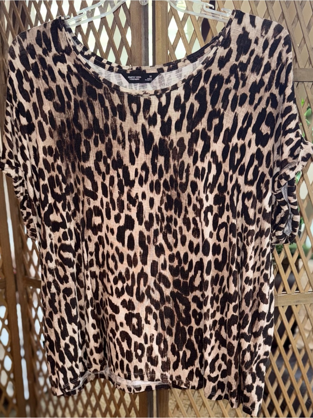 Simply Vera Vera Wang Dolman Tan and Black Leopard Print Short Sleeve Tee